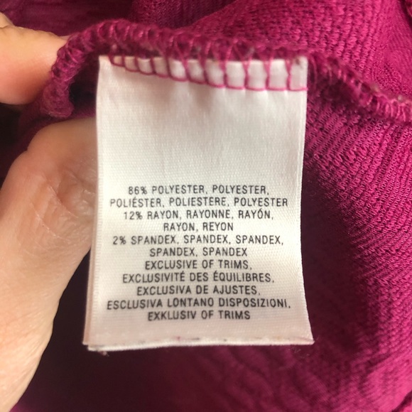 Deletta from Anthropologie Large burgundy embossed scroll pattern thick fabric - Picture 5 of 5